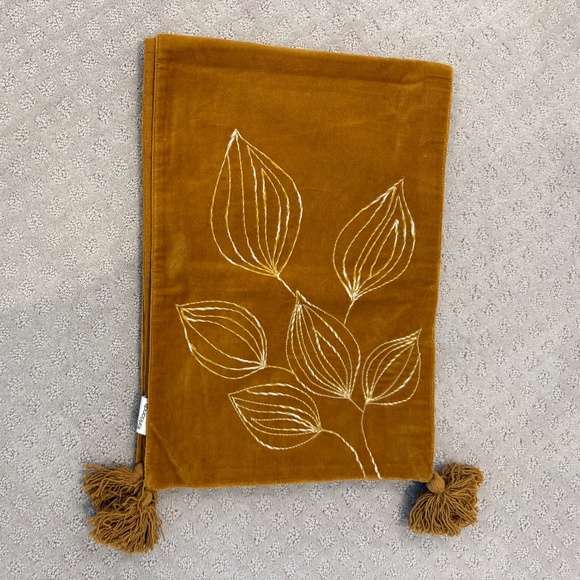 Autumn Velvet Table Runner - Picture 4 of 5